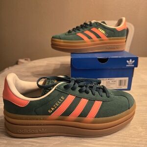 Adidas Gazelle Bold Youth 6 Women's 7.5 Sneakers in Green and Orange New